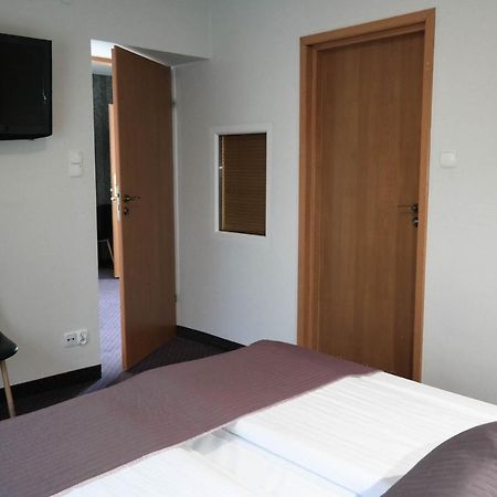 Hotel George Nadarzyn Eksteriør billede