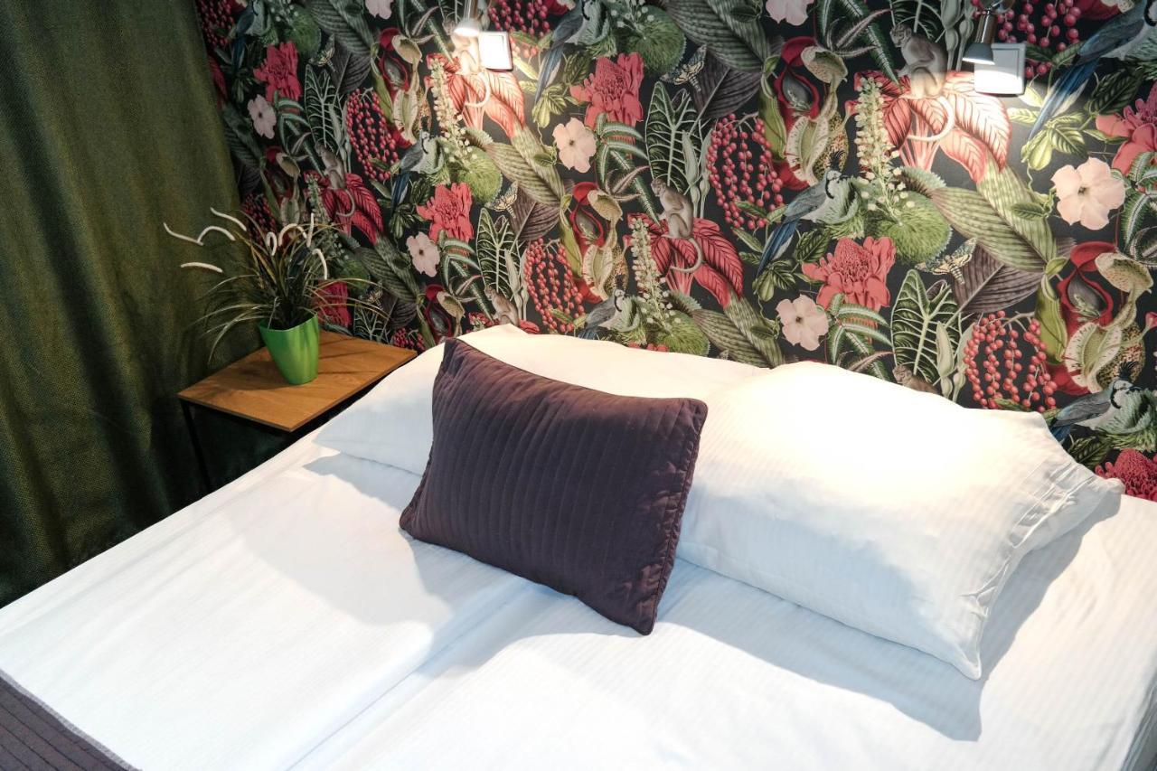 Hotel George Nadarzyn Eksteriør billede